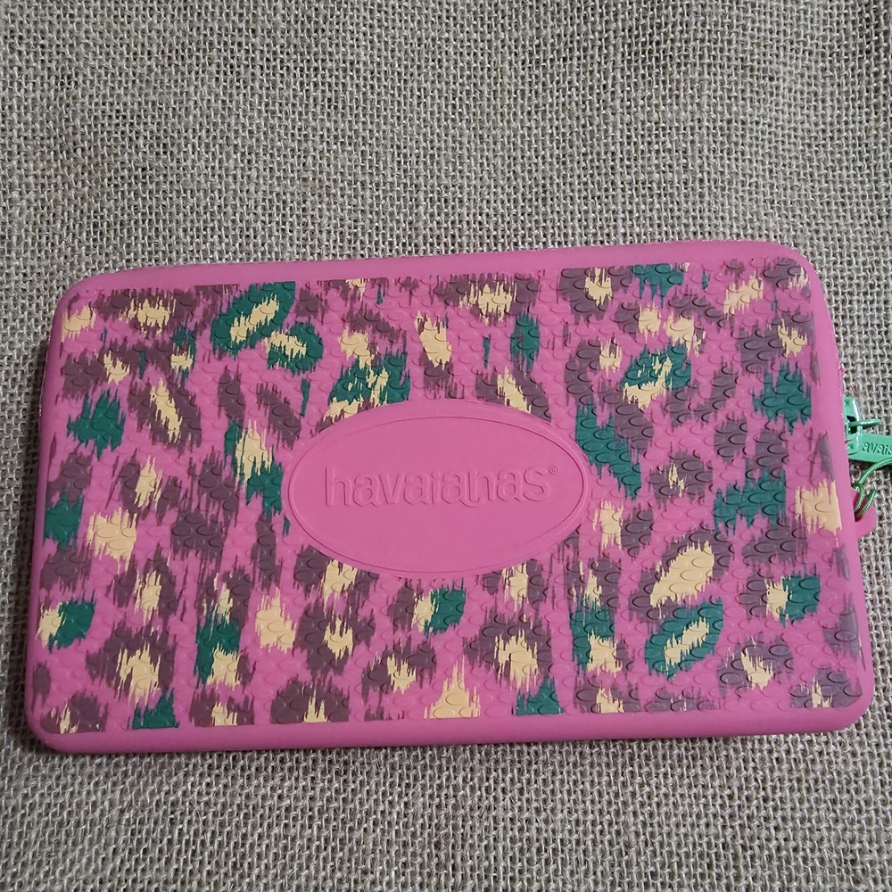 Havaianas Pink Leopard Print Zip Pouch